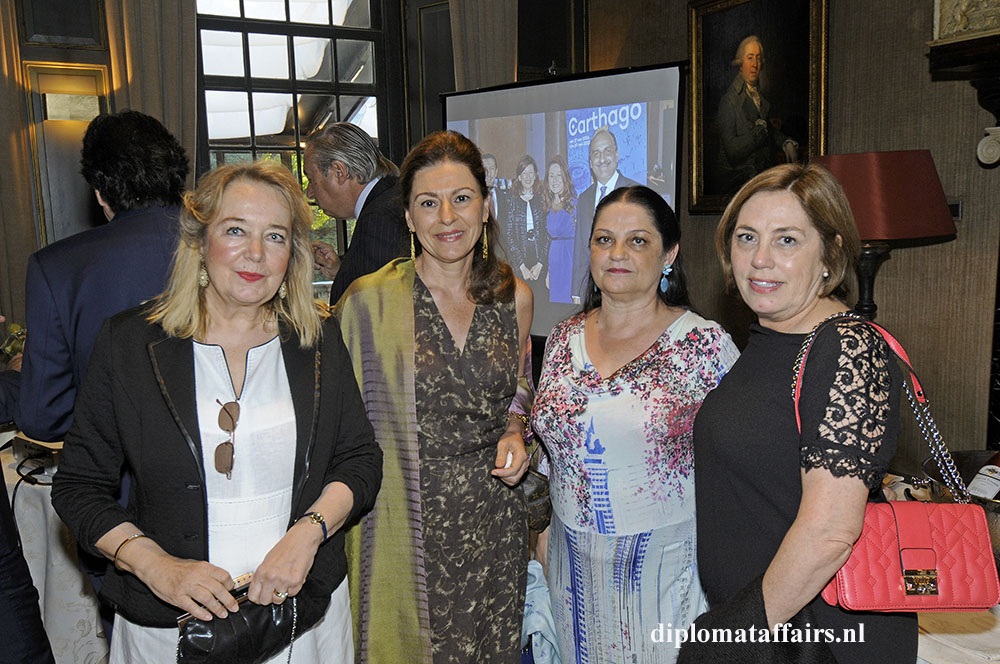 1424.jpg left Barbara couwenbergh Diplomat Club Wassenaar