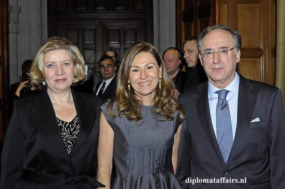 Mrs. patricia van Oordt De Arias, Mrs. Rym Ben Becher, H.E. Fernando Arias