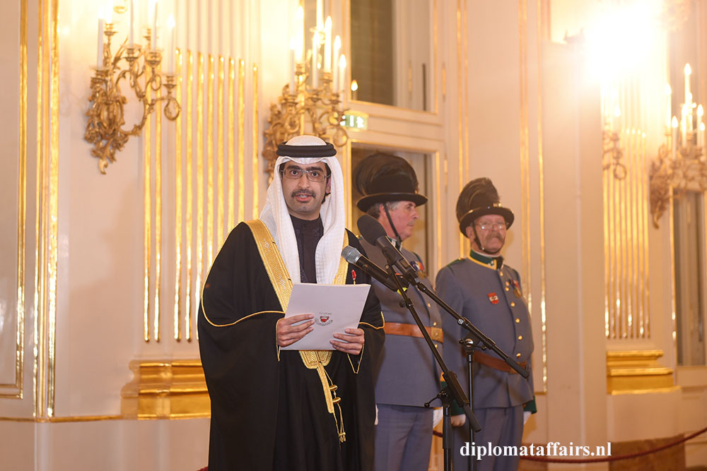 2 H.H SHAIKH KHALIFA BIN ALI AL-KHALIFA 2 H.H SHAIKH KHALIFA BIN ALI AL-KHALIFA