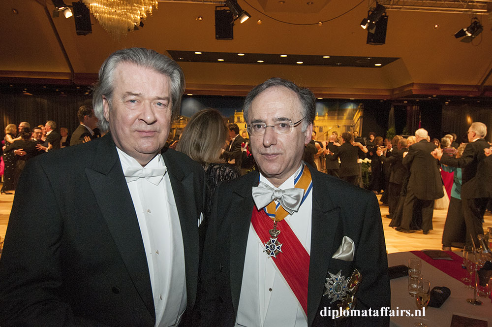 photo 9 Peter Bliek Chairman TenRande Foundation, Ambassador of Spain Fernando Arias, SOS Childeren's Village, Wiener Ball 2016 The Netherlands