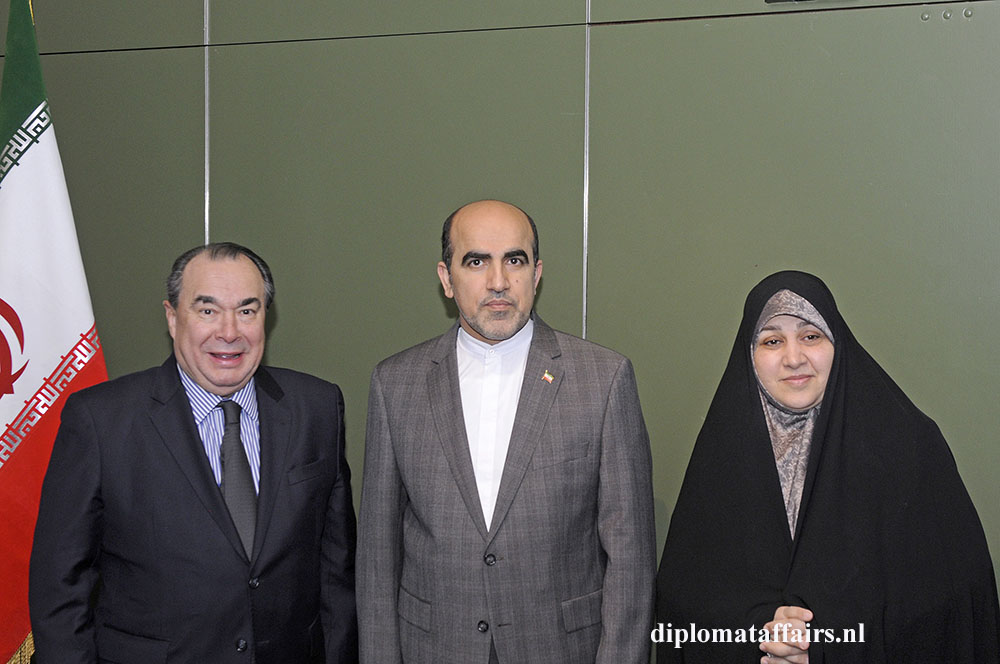 527.jpg H.E. Eduardo Ibarrola Prof. Alireza Jahangiri and Mrs. Jahangiri