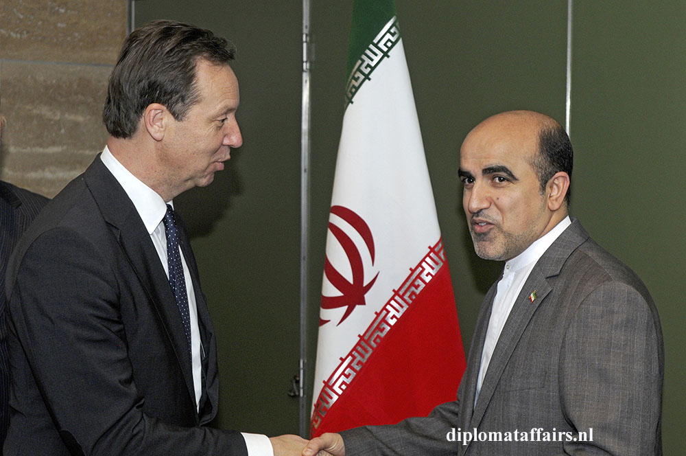 541.jpg left Mr. Roelof van Ees chief protocol MFA 541.jpg left Mr. Roelof van Ees chief protocol MFA