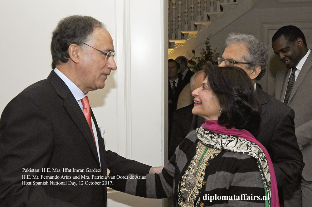 12 H.E. Fernando Arias H.E. Mrs. Iffat Imran Gardezi