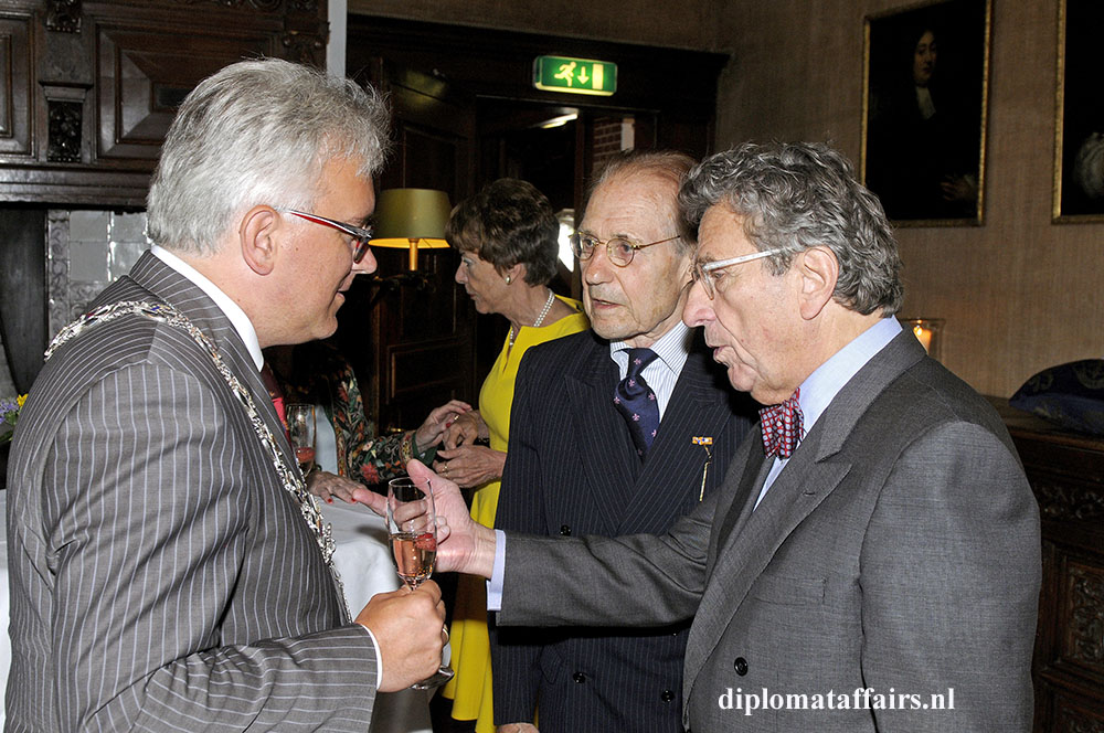 1466.jpg-Mr.-Freddy-Blommers-Jhr.-Patrick-Testa-Mr.-Rudolf-de-Korte 1466.jpg-Mr.-Freddy-Blommers-Jhr.-Patrick-Testa-Mr.-Rudolf-de-Korte
