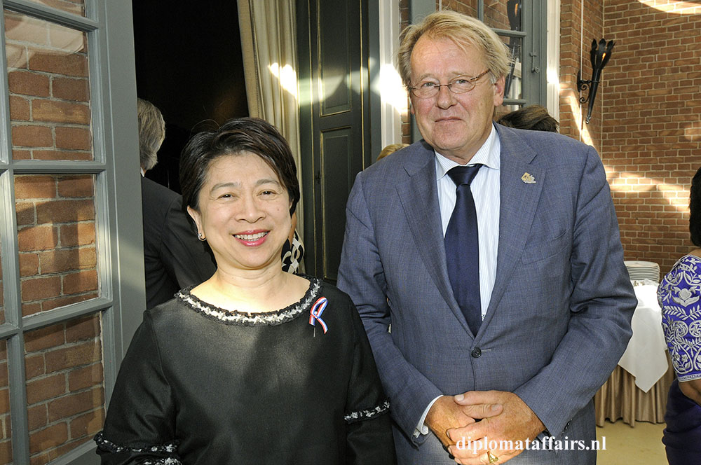 4-Ambassador-of-Thailand-H.E.-Ms.-Pornprapai-Ganjanarintr-Mr.-Jaap-Smit 4-Ambassador-of-Thailand-H.E.-Ms.-Pornprapai-Ganjanarintr-Mr.-Jaap-Smit