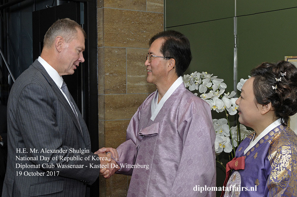 4. H.E. Mr. Alexander Shulgin, H.E. Mr. Yun Young Lee 4. H.E. Mr. Alexander Shulgin, H.E. Mr. Yun Young Lee