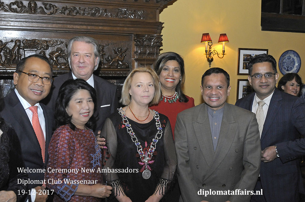 3. H.E. I Gusti Agung Wesaka Puja and Mrs Rusdijana Puja Shida Bliek Peter Bliek H.E. A.M.J. Sadiq 3. H.E. I Gusti Agung Wesaka Puja and Mrs Rusdijana Puja Shida Bliek Peter Bliek H.E. A.M.J. Sadiq