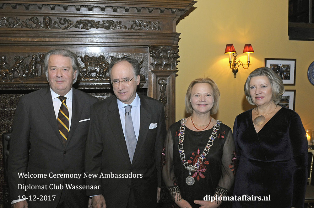 Mr. Peter Bliek H.E. Fernando Arias Mrs. Inge Zweerts de Jong Mrs. Patricia van Oordt de Arias