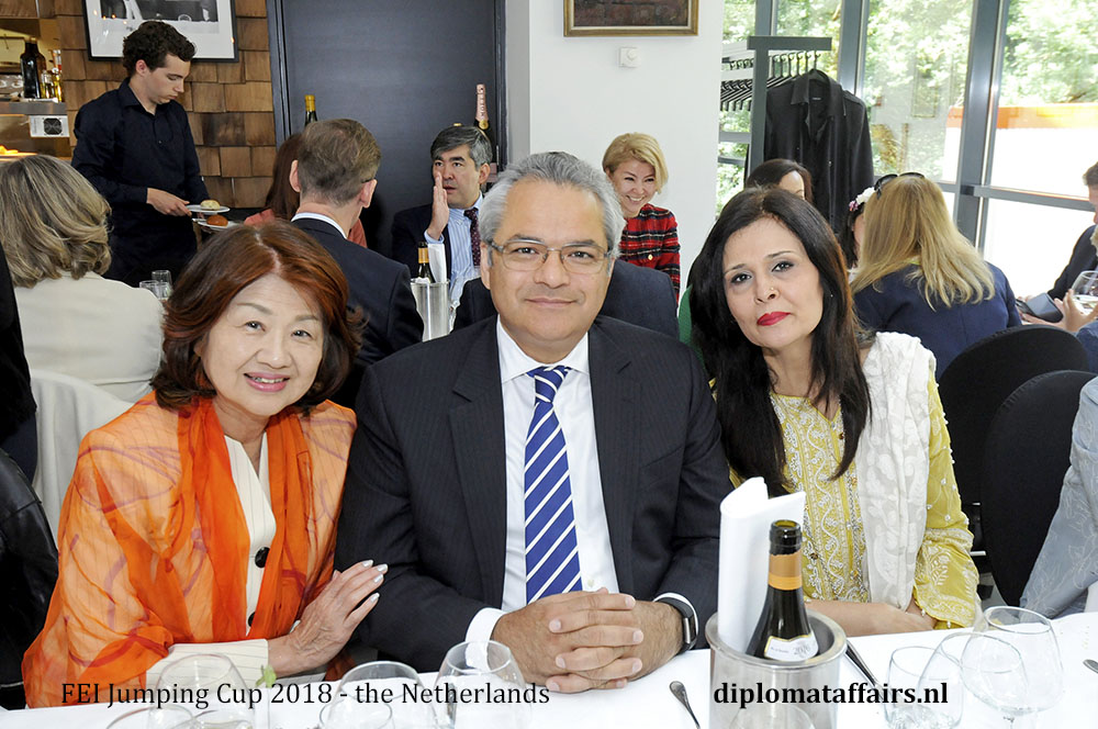 5.jpg Mrs. Midori Inomata, Ambassador Mr. Shujjat Ali Rathore and Mrs. Uzma Shujjat 5.jpg Mrs. Midori Inomata, Ambassador Mr. Shujjat Ali Rathore and Mrs. Uzma Shujjat