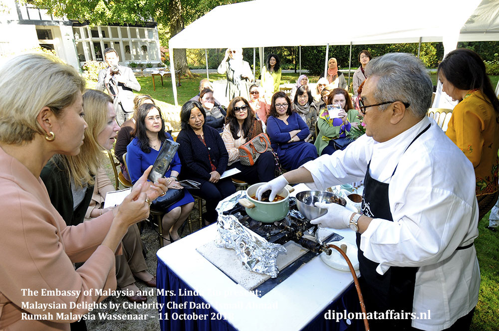 5. Malaysian Delights Chef Dato’ Ismail Ahmad, Mrs Linda Zin Diplomat Affairs Magazine