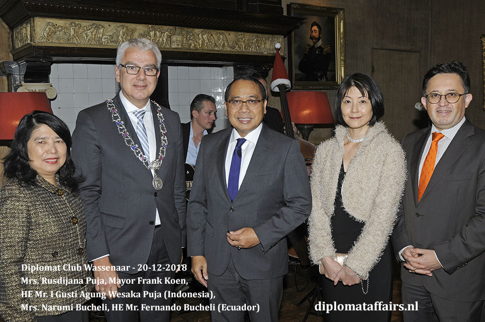 665.jpg Mrs. Rusdijana Puja, Mayor Frank Koen, HE Mr. I Gusti Agung Wesaka Puja (Indonesia), Mrs. Narumi Bucheli, HE Mr. Fernando Bucheli (Ecuador) Diplomat Affairs Magazine 665.jpg Mrs. Rusdijana Puja, Mayor Frank Koen, HE Mr. I Gusti Agung Wesaka Puja (Indonesia), Mrs. Narumi Bucheli, HE Mr. Fernando Bucheli (Ecuador) Diplomat Affairs Magazine