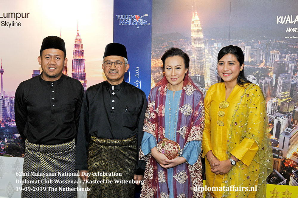 18. jpg Mr. Rafiudin Ramly, Ambassador Dato’ Ahmad Nazri bin Yusof, Mrs. Linda Zin, Mrs. Shifa Kusumaningrum Diplomat Affairs Magazine