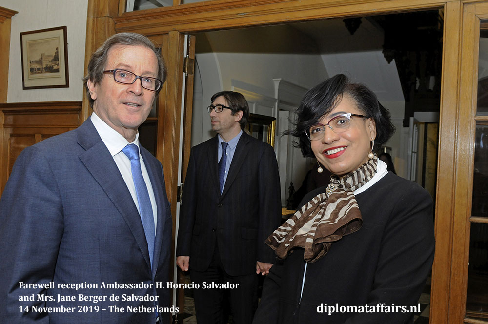 292a.jpg from left to right, H.E. Mr. H. Horacio Salvador and the Ambassador of Angola, H.E.Mrs Maria Isabel Gomes Godinho de Resende Encoge Diplomat Affairs Magazine 292a.jpg from left to right, H.E. Mr. H. Horacio Salvador and the Ambassador of Angola, H.E.Mrs Maria Isabel Gomes Godinho de Resende Encoge Diplomat Affairs Magazine