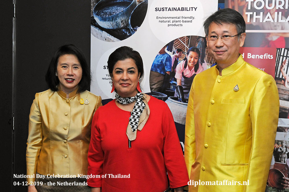 16.jpg .jpg Ambassador Mrs Eksiri Pintaruchi and Head of Palestinian mission H.E. Ms. Rawan Sulaiman and Mr Thongvut Pintaruchi 16.jpg .jpg Ambassador Mrs Eksiri Pintaruchi and Head of Palestinian mission H.E. Ms. Rawan Sulaiman and Mr Thongvut Pintaruchi